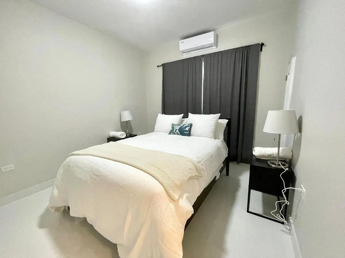 Breathtaking 3-Br Beachside Apt San Juan Apartment