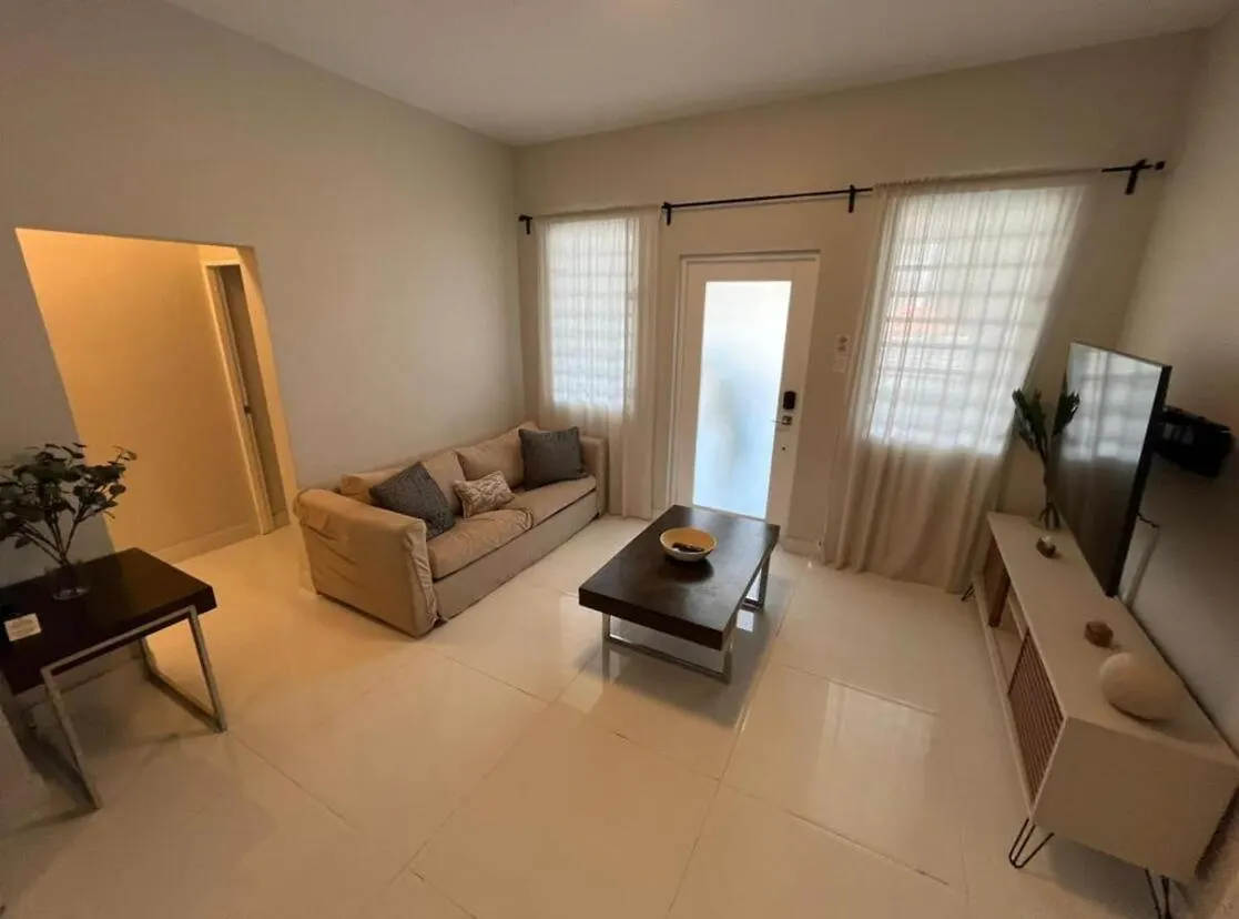 Breathtaking 3-Br Beachside Apt San Juan Apartment