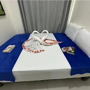 Stays At Residences 1 Studio Couples Bed With Complimentary Breakfast For 2 , Manila Philippines